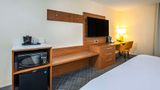 <b>Comfort Inn & Suites Room</b>. Images powered by <a href="https://iceportal.shijigroup.com/" title="IcePortal" target="_blank">IcePortal</a>.