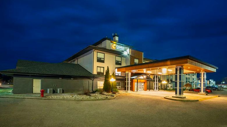 <b>Comfort Inn & Suites Exterior</b>. Images powered by <a href="https://iceportal.shijigroup.com/" title="IcePortal" target="_blank">IcePortal</a>.