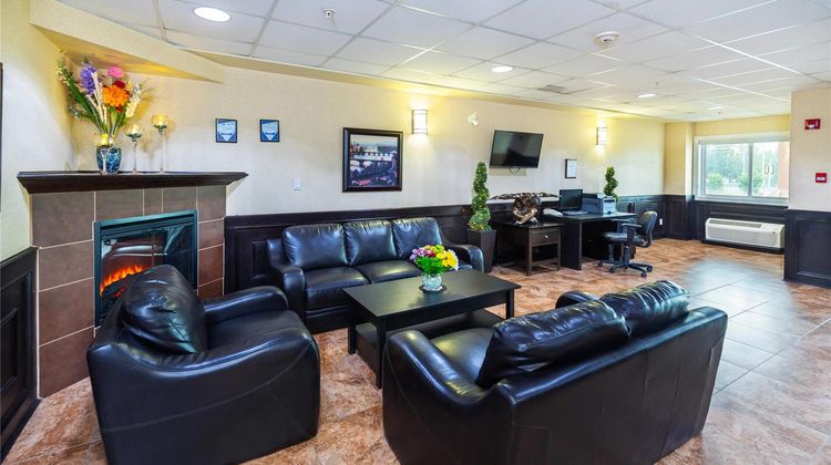Comfort Inn & Suites Lobby