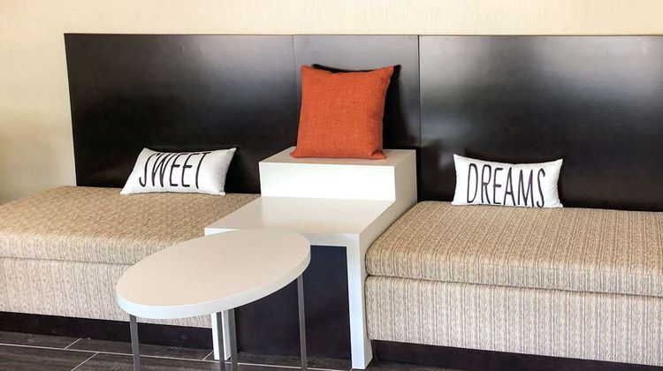 Sleep Inn & Suites Quebec City East Lobby