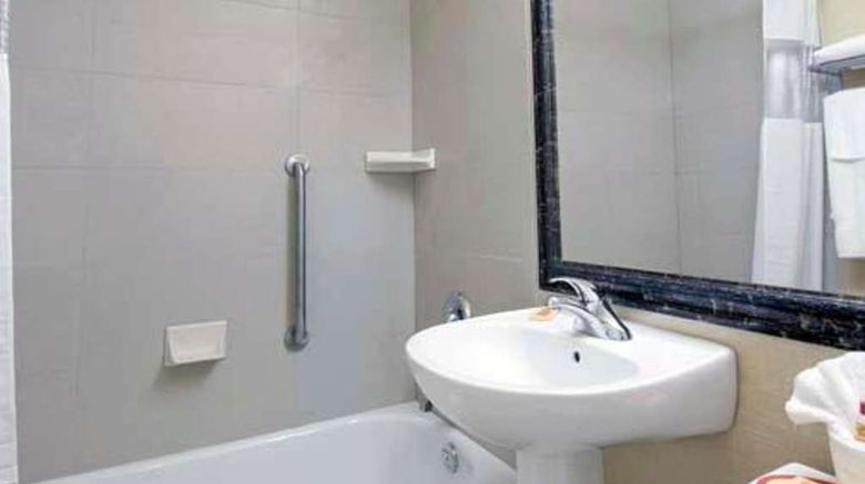 <b>Econo Lodge City Centre Kingston Room</b>. Images powered by <a href="https://iceportal.shijigroup.com/" title="IcePortal" target="_blank">IcePortal</a>.