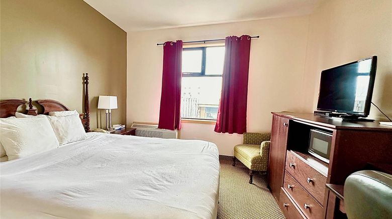 <b>Econo Lodge City Centre Kingston Room</b>. Images powered by <a href="https://iceportal.shijigroup.com/" title="IcePortal" target="_blank">IcePortal</a>.
