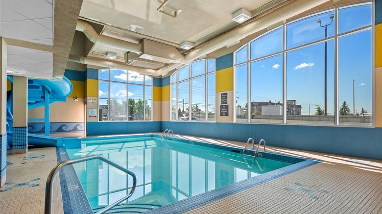 <b>Comfort Inn & Suites Airport Pool</b>. Images powered by <a href="https://iceportal.shijigroup.com/" title="IcePortal" target="_blank">IcePortal</a>.