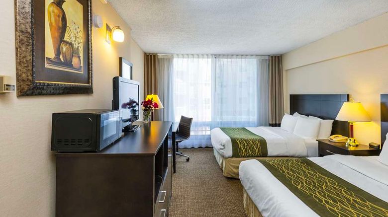 <b>Comfort Inns & Suites Room</b>. Images powered by <a href="https://iceportal.shijigroup.com/" title="IcePortal" target="_blank">IcePortal</a>.