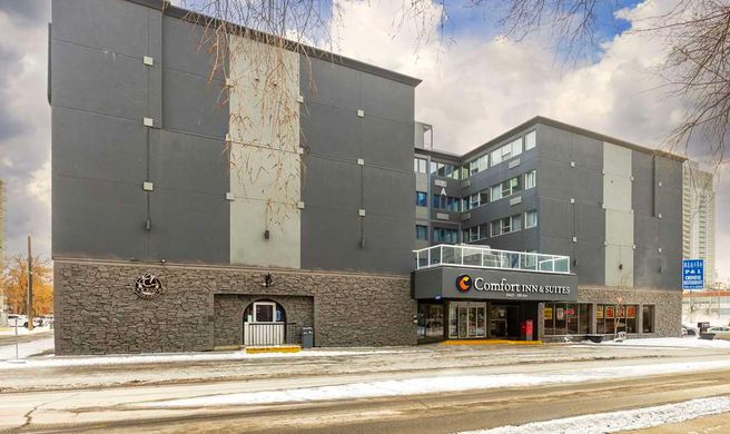 Comfort Inn and Suites Edmonton Downtown Exterior