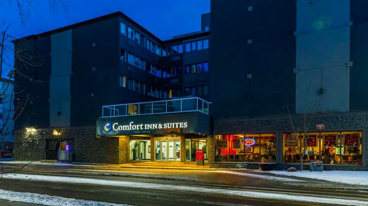 Comfort Inn and Suites Edmonton Downtown Exterior