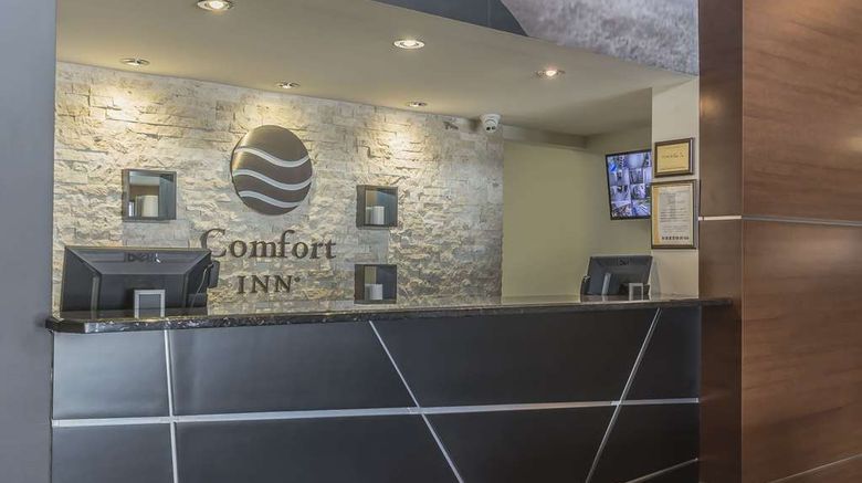 <b>Comfort Inn Lobby</b>. Images powered by <a href="https://iceportal.shijigroup.com/" title="IcePortal" target="_blank">IcePortal</a>.