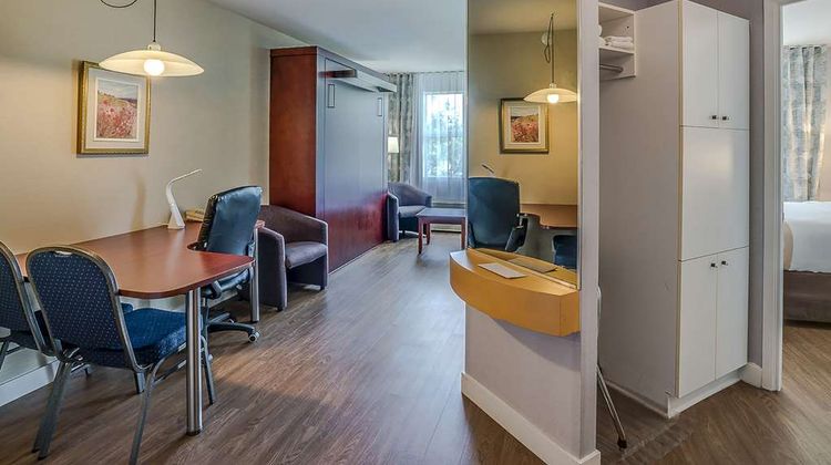 Quality Suites Ste Anne de Beaupre Suite