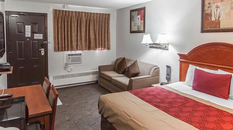 Econo Lodge and Suites Drumheller Room