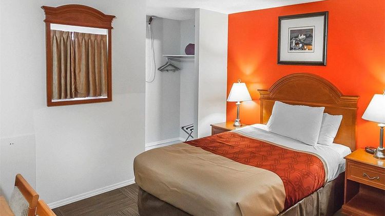 Econo Lodge and Suites Drumheller Room
