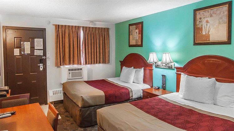 Econo Lodge and Suites Drumheller Room