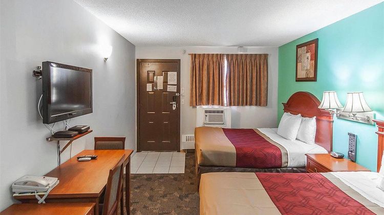 Econo Lodge and Suites Drumheller Room