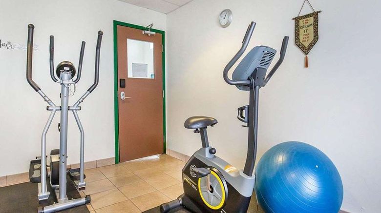 <b>Quality Inn & Suites Lethbridge Health</b>. Images powered by <a href="https://iceportal.shijigroup.com/" title="IcePortal" target="_blank">IcePortal</a>.