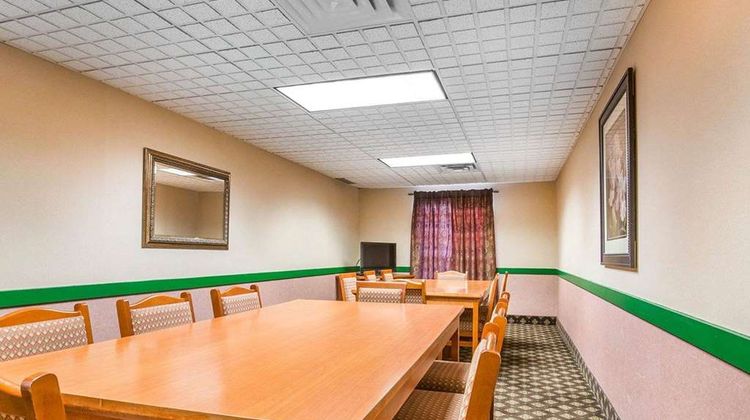 Quality Inn & Suites Lethbridge Meeting