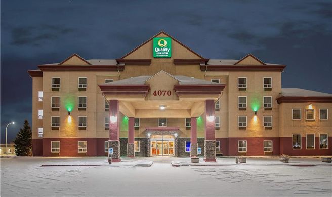 Quality Inn & Suites Lethbridge Exterior
