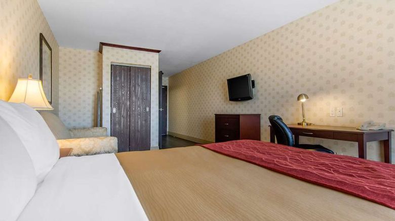 <b>Comfort Inn & Suites Saint-Nicolas Room</b>. Images powered by <a href="https://iceportal.shijigroup.com/" title="IcePortal" target="_blank">IcePortal</a>.