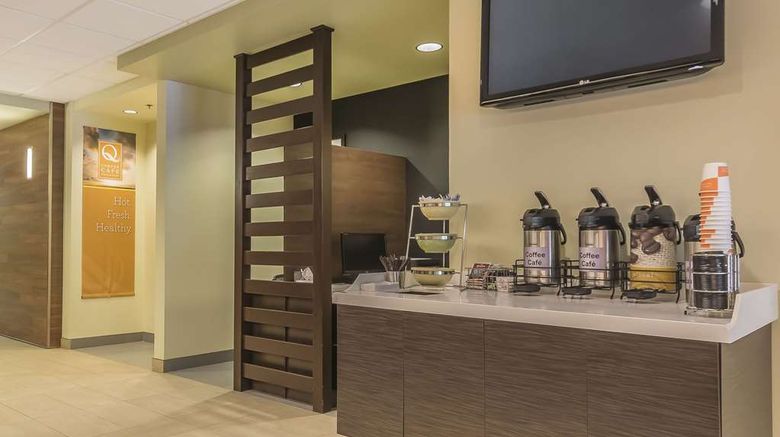 <b>Quality Hotel & Conference Center Lobby</b>. Images powered by <a href="https://iceportal.shijigroup.com/" title="IcePortal" target="_blank">IcePortal</a>.