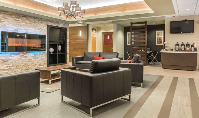 Quality Hotel & Conference Center Lobby