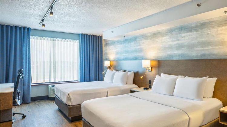 Quality Inn & Suites Levis Room
