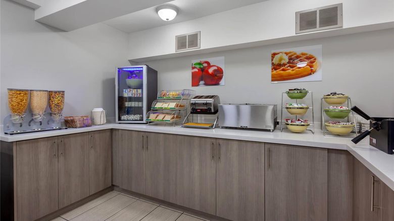 <b>Quality Inn and Suites Restaurant</b>. Images powered by <a href="https://iceportal.shijigroup.com/" title="IcePortal" target="_blank">IcePortal</a>.