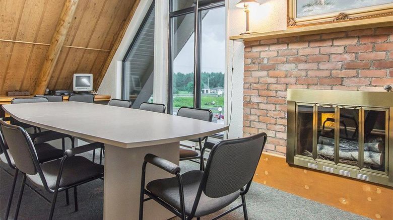<b>Rodeway Inn Grand Falls Meeting</b>. Images powered by <a href="https://iceportal.shijigroup.com/" title="IcePortal" target="_blank">IcePortal</a>.