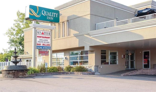 Quality Inn Mont-Laurier Exterior