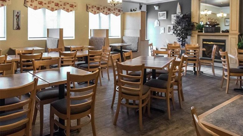 <b>Quality Inn Mont-Laurier Restaurant</b>. Images powered by <a href="https://iceportal.shijigroup.com/" title="IcePortal" target="_blank">IcePortal</a>.