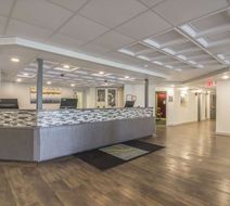 Quality Inn West Edmonton Lobby