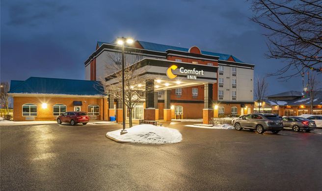 Comfort Inn Mississauga Exterior
