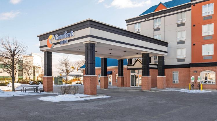 Comfort Inn Mississauga Exterior