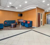 Comfort Inn Mississauga Lobby