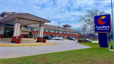 Comfort Inn & Suites Ambassador Bridge
