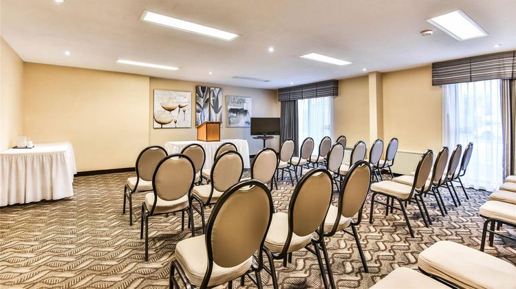 Comfort Inn & Suites Ambassador Bridge Meeting