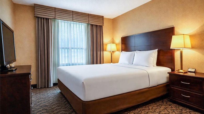<b>Comfort Inn & Suites Ambassador Bridge Suite</b>. Images powered by <a href="https://iceportal.shijigroup.com/" title="IcePortal" target="_blank">IcePortal</a>.