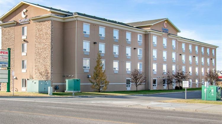 Comfort Inn and Suites Airdrie Exterior