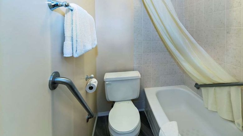 <b>Econo Lodge Edson Room</b>. Images powered by <a href="https://iceportal.shijigroup.com/" title="IcePortal" target="_blank">IcePortal</a>.