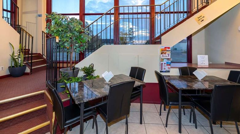 <b>Econo Lodge Edson Lobby</b>. Images powered by <a href="https://iceportal.shijigroup.com/" title="IcePortal" target="_blank">IcePortal</a>.