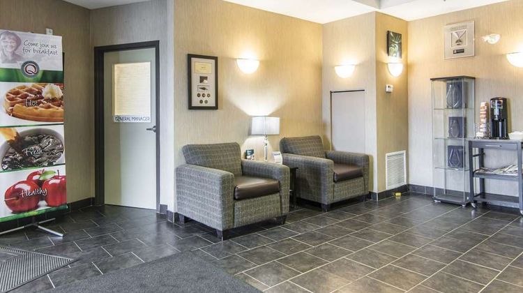 Quality Inn & Suites, a Thompson Hotel Lobby