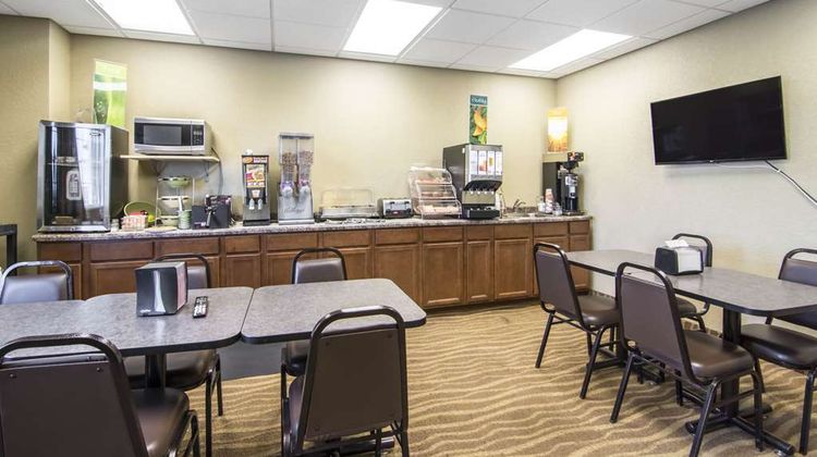 Quality Inn & Suites, a Thompson Hotel Restaurant