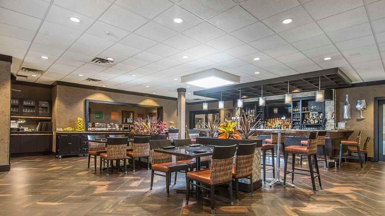 <b>Quattro Hotel & Conf Centre, Ascend Htl Restaurant</b>. Images powered by <a href="https://iceportal.shijigroup.com/" title="IcePortal" target="_blank">IcePortal</a>.