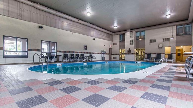 <b>Quattro Hotel & Conf Centre, Ascend Htl Pool</b>. Images powered by <a href="https://iceportal.shijigroup.com/" title="IcePortal" target="_blank">IcePortal</a>.