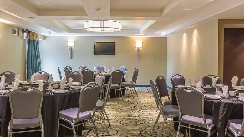 <b>Quattro Hotel & Conf Centre, Ascend Htl Meeting</b>. Images powered by <a href="https://iceportal.shijigroup.com/" title="IcePortal" target="_blank">IcePortal</a>.