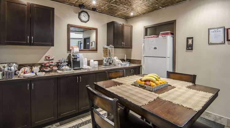 Econo Lodge Lloydminster Restaurant
