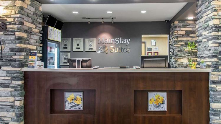 MainStay Suites Winnipeg Lobby