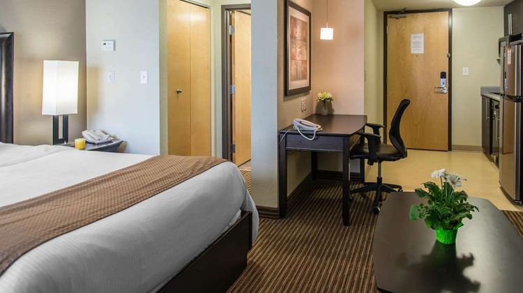 MainStay Suites Winnipeg Room