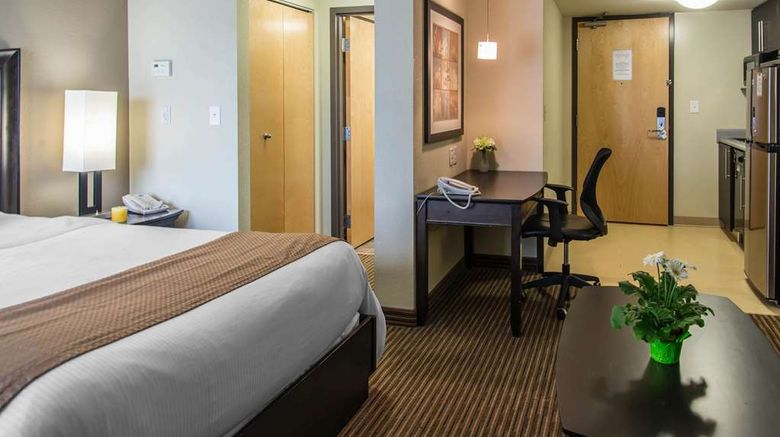 <b>MainStay Suites Winnipeg Room</b>. Images powered by <a href="https://iceportal.shijigroup.com/" title="IcePortal" target="_blank">IcePortal</a>.