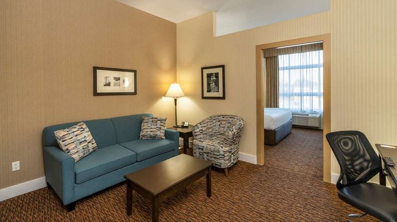 <b>Comfort Inn & Suites Surrey Suite</b>. Images powered by <a href="https://iceportal.shijigroup.com/" title="IcePortal" target="_blank">IcePortal</a>.