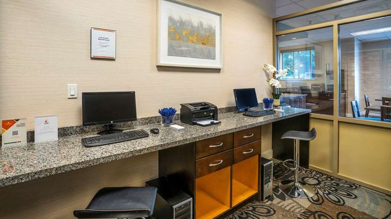 <b>Comfort Inn & Suites Surrey Other</b>. Images powered by <a href="https://iceportal.shijigroup.com/" title="IcePortal" target="_blank">IcePortal</a>.