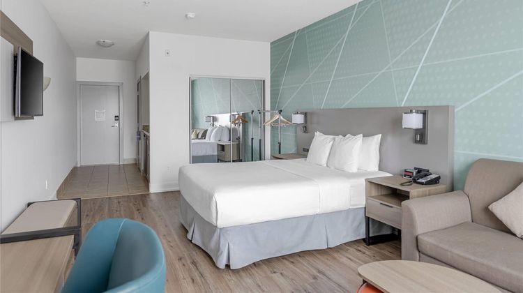Comfort Inn & Suites Surrey Room
