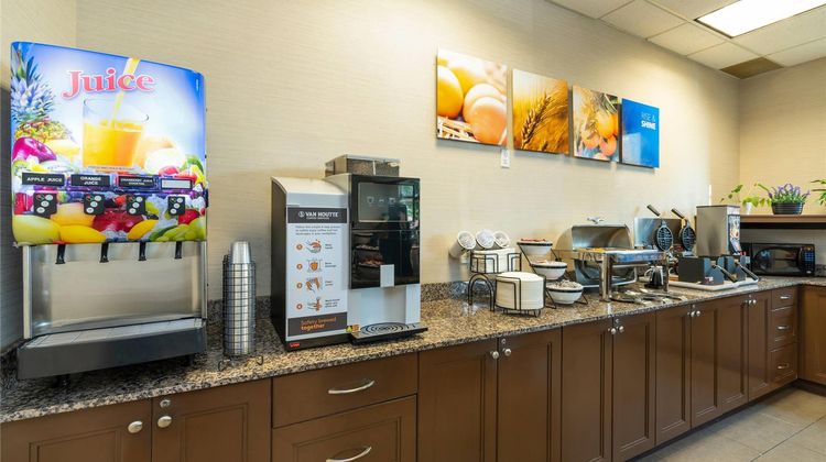Comfort Inn & Suites Surrey Restaurant